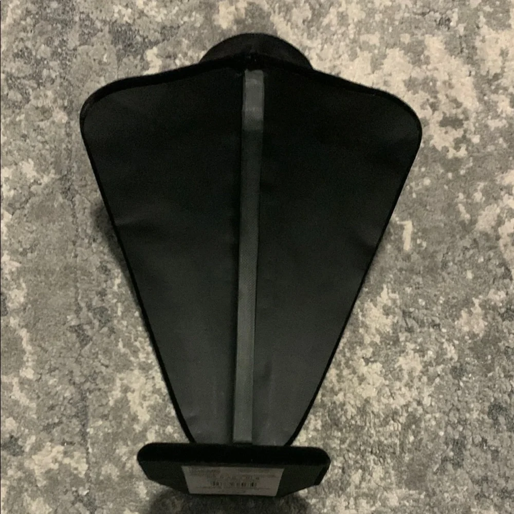 Velvet Display Stand - Picture 3 of 3